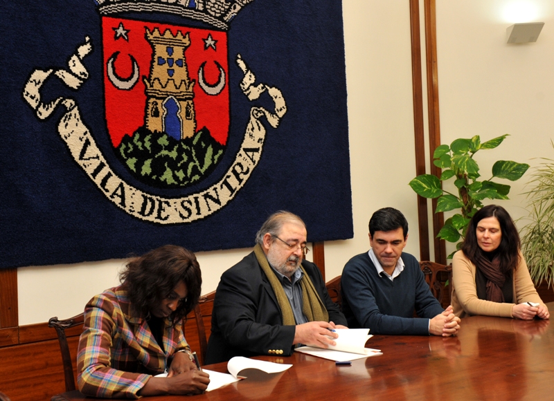 Assinatura de Contrato-Programa de Desenvolvimento Desportivo com a Câmara Municipal de Sintra - 18.12.2012