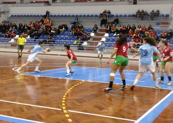 Selecção Nacional Juniores B femininas : Alpendorada - Torneio Kakygaia - foto: Cid Ramos