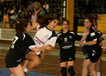 JAC-Alcanena : AD Sanjoanense - Fase final do Campeonato Nacional de Juvenis Femininos 2011-12 - foto de José Lorvão