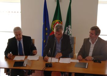 Assinatura do Protocolo - FAP e Câmara Municipal de Armamar