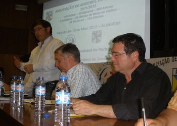 Ulisses Pereira e Augusto Silva na reunião com a Associação e clubes de Santarém